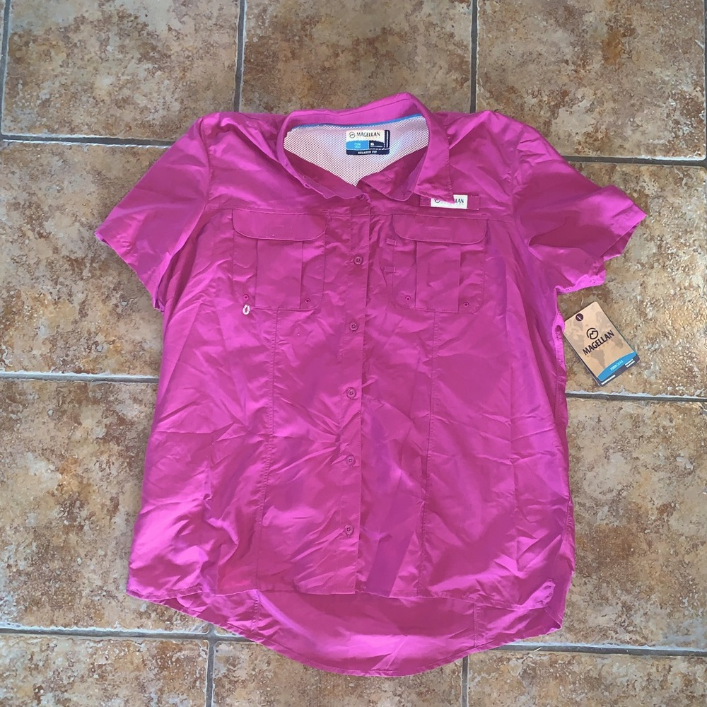 Magellan woman’s fishing shirt magenta XL